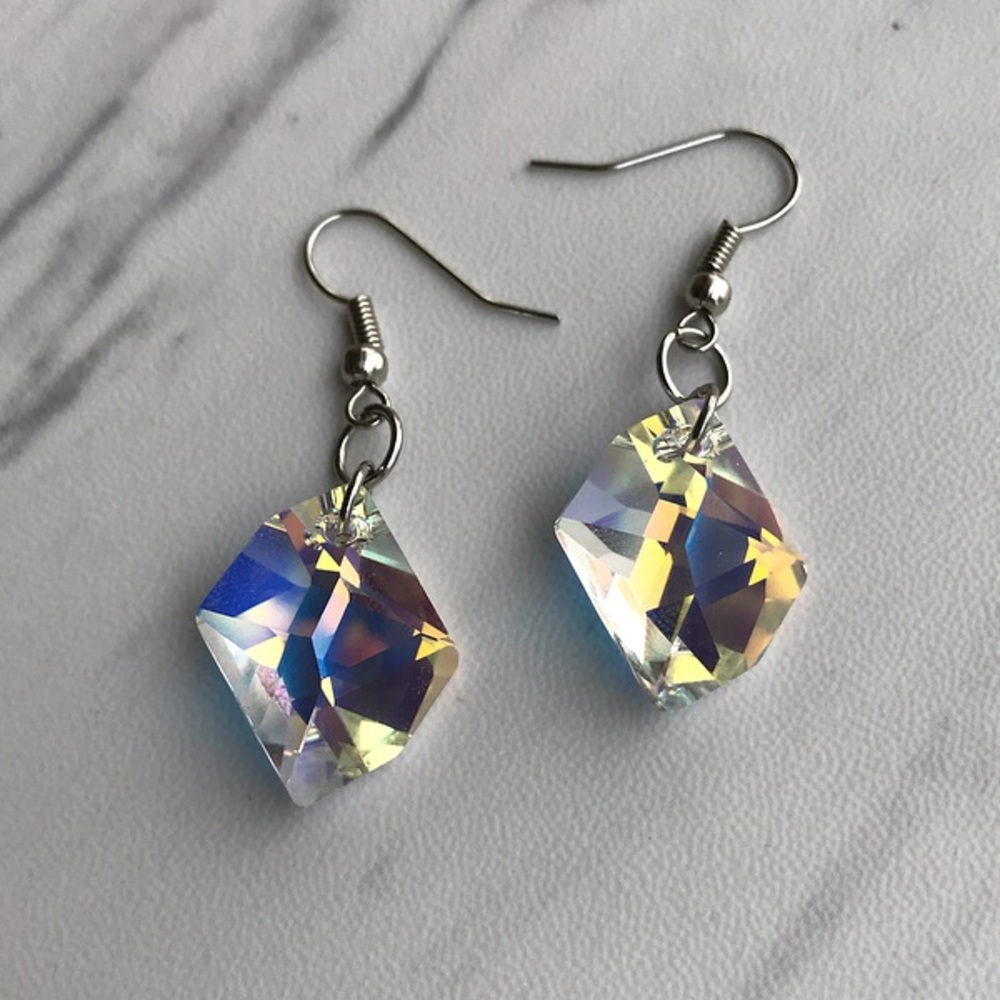 Genuine swarovski crystal boho dangly earrings - Picture 2 of 8